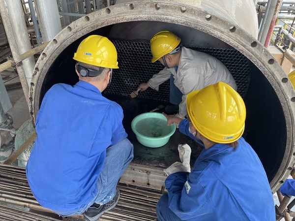 尿素高壓吸收器全面檢修完畢3.jpg